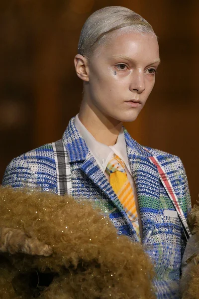 Look 95